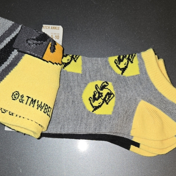 Wizarding World Harry Potter Hufflepuff 3 Pack Ankle Socks Womens Size 5-10 NWT - Picture 3 of 5